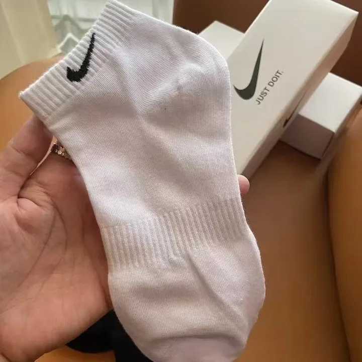 スーパーコピー ナイキ 靴下