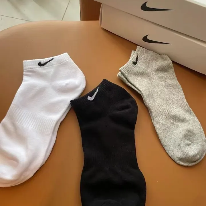 スーパーコピー ナイキ 靴下