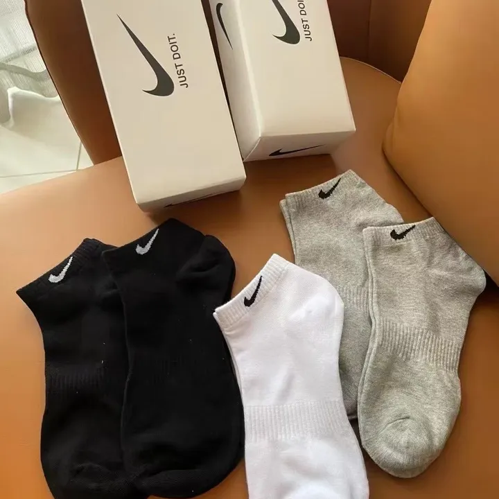 スーパーコピー ナイキ 靴下