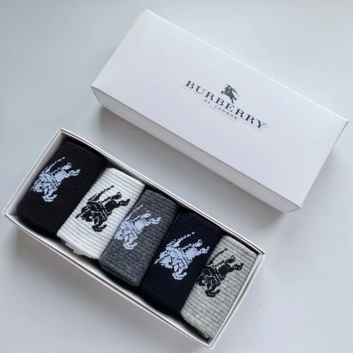 スーパーコピー プラダ 靴下