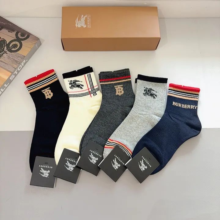 スーパーコピー プラダ 靴下