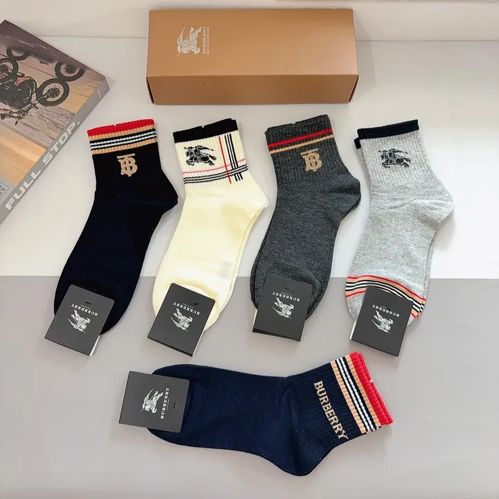 スーパーコピー プラダ 靴下