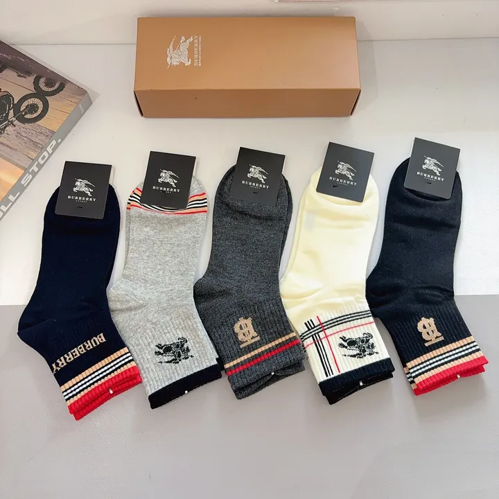 スーパーコピー プラダ 靴下