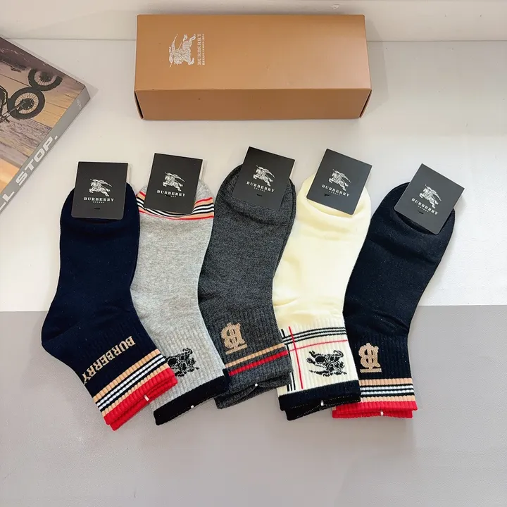 スーパーコピー プラダ 靴下