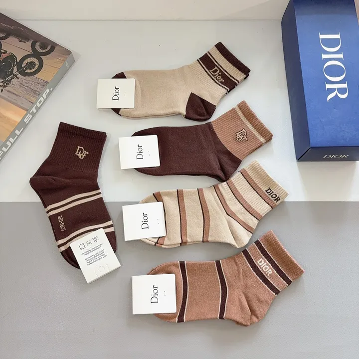 スーパーコピー ディオール 靴下