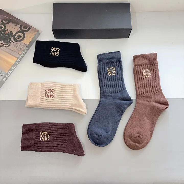 スーパーコピー ロエベ 靴下