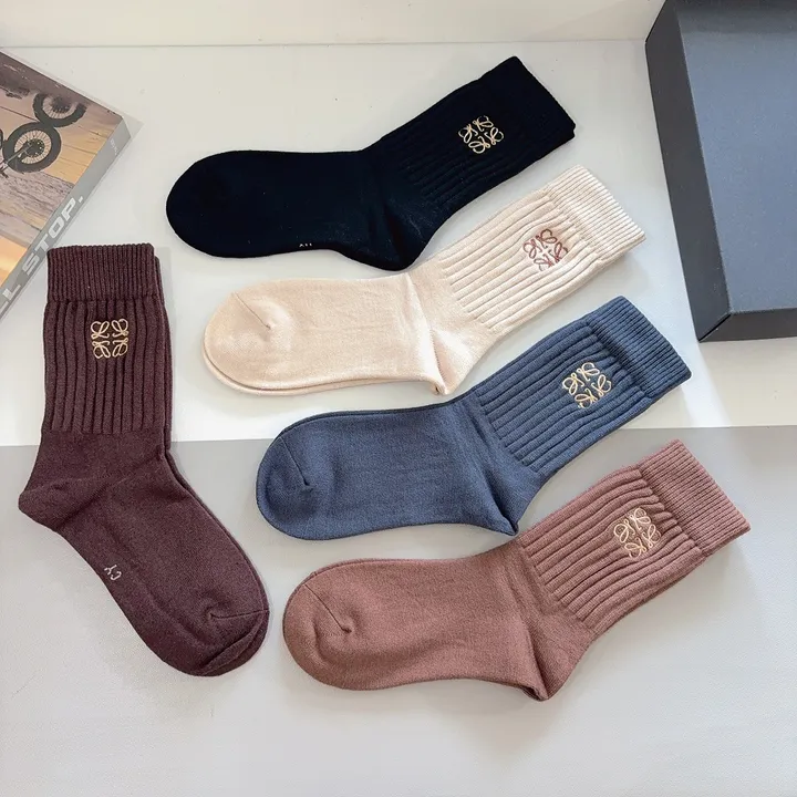 スーパーコピー ロエベ 靴下