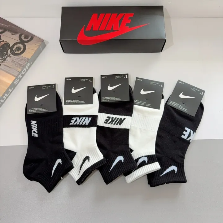 スーパーコピー ナイキ 靴下