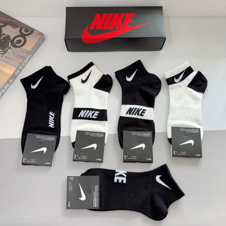 スーパーコピー ナイキ 靴下