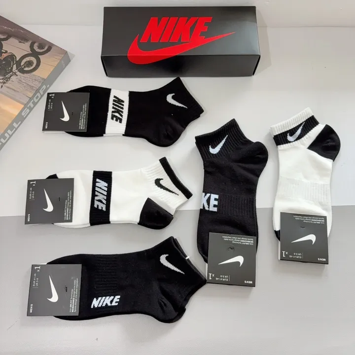 スーパーコピー ナイキ 靴下