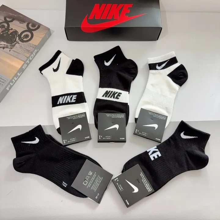 スーパーコピー ナイキ 靴下