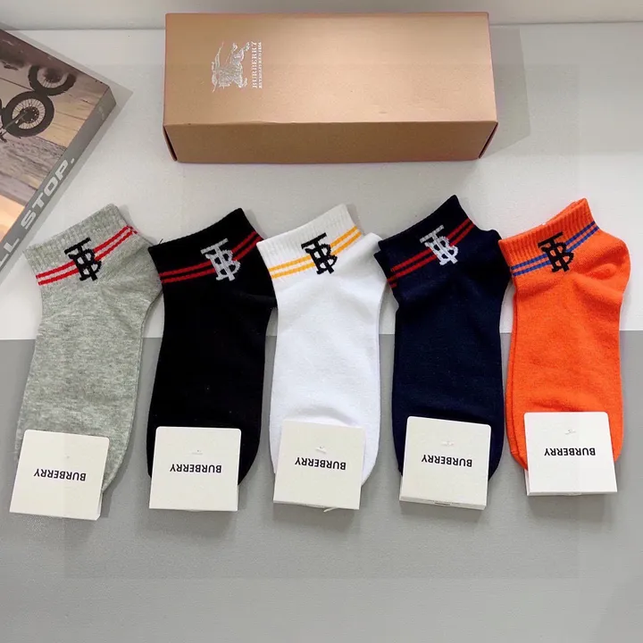 スーパーコピー プラダ 靴下