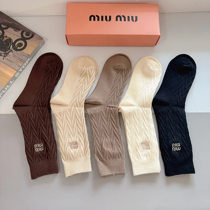 スーパーコピー ミュウミュウ 靴下