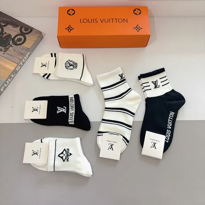 スーパーコピー ルイヴィトン 靴下