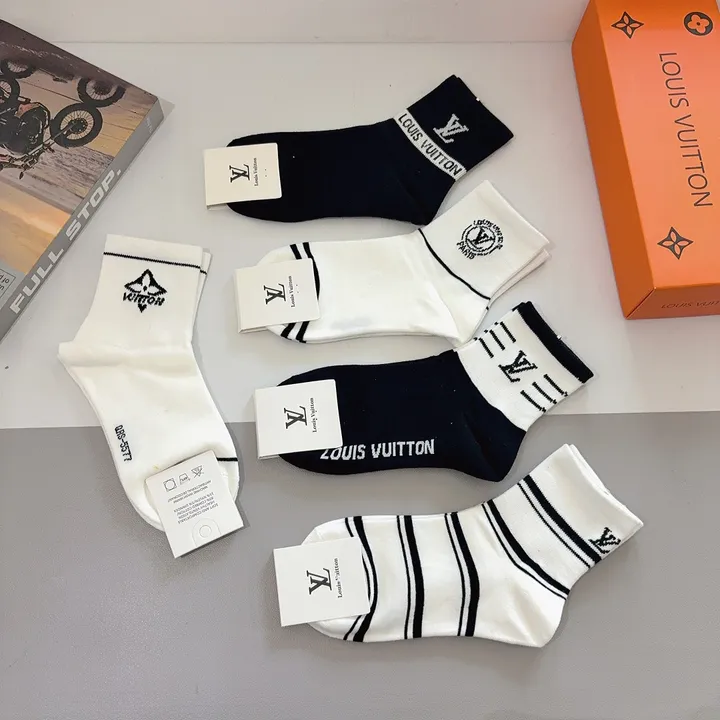スーパーコピー ルイヴィトン 靴下