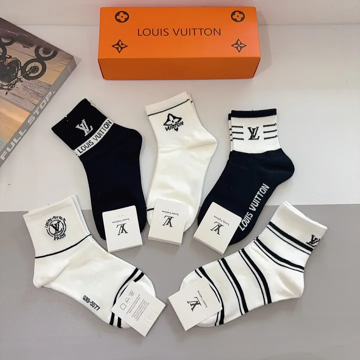 スーパーコピー ルイヴィトン 靴下