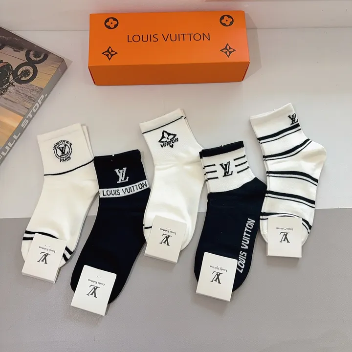 スーパーコピー ルイヴィトン 靴下