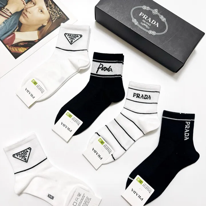 スーパーコピー バレンシアガ 靴下