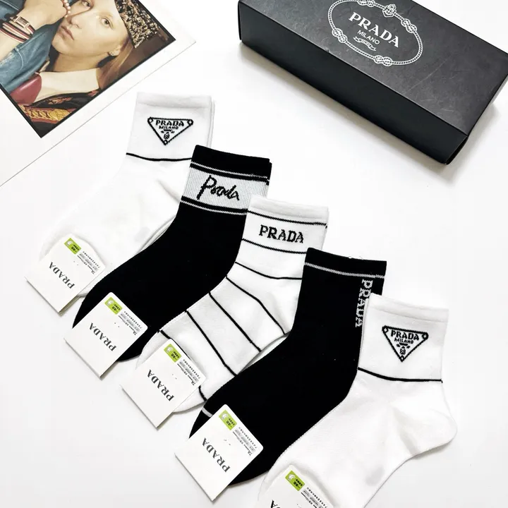 スーパーコピー バレンシアガ 靴下