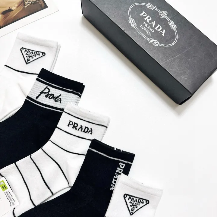 スーパーコピー バレンシアガ 靴下