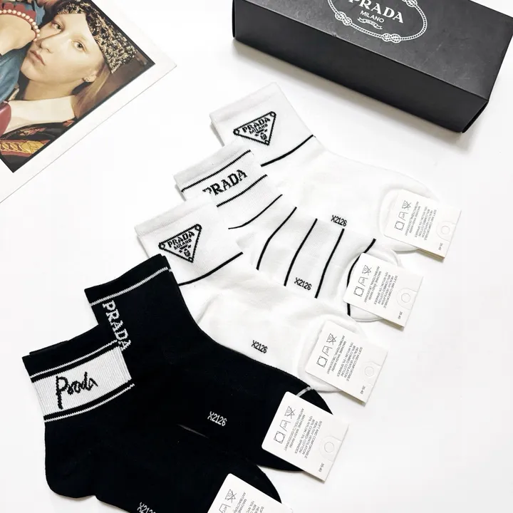 スーパーコピー バレンシアガ 靴下