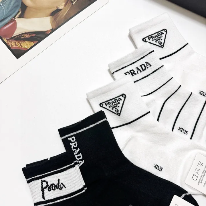 スーパーコピー バレンシアガ 靴下