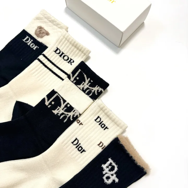 スーパーコピー ディオール 靴下