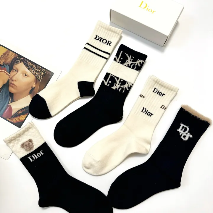 スーパーコピー ディオール 靴下