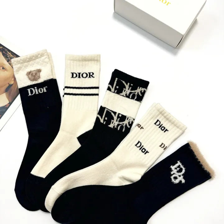 スーパーコピー ディオール 靴下