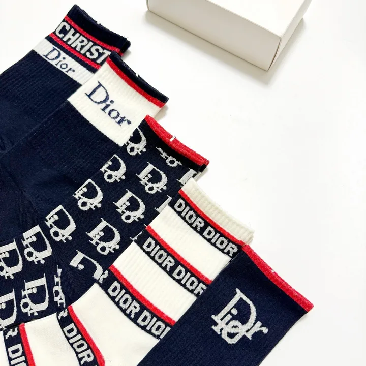 スーパーコピー ディオール 靴下