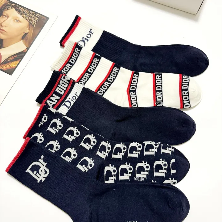 スーパーコピー ディオール 靴下