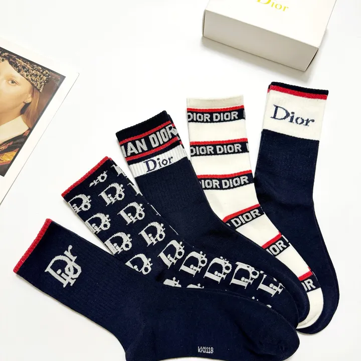 スーパーコピー ディオール 靴下