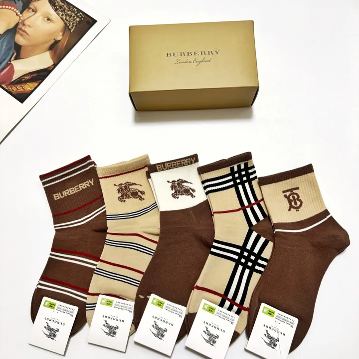 スーパーコピー プラダ 靴下