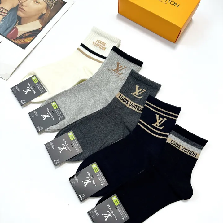 スーパーコピー ルイヴィトン 靴下