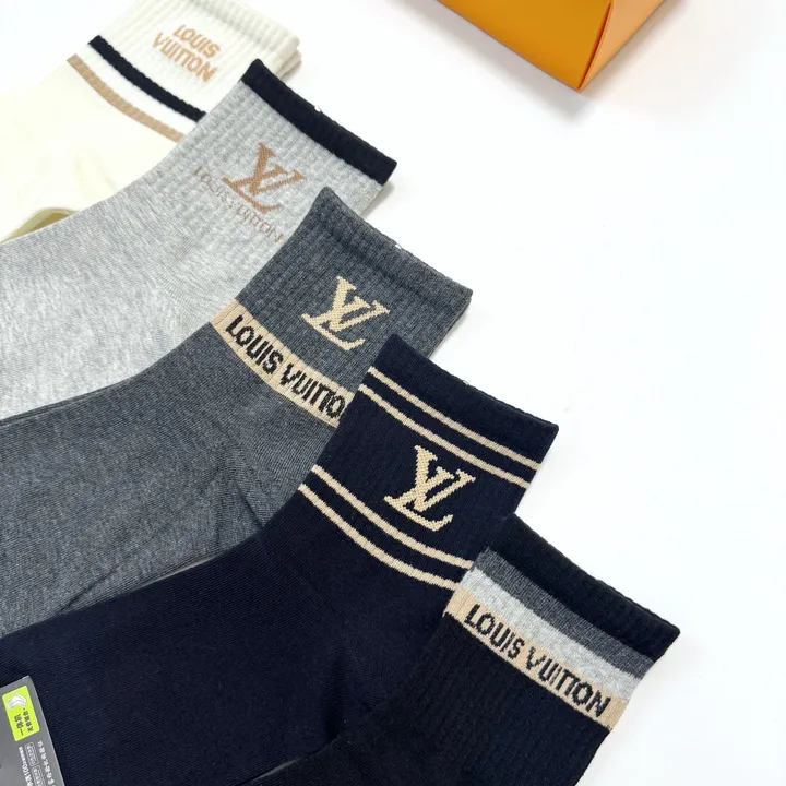 スーパーコピー ルイヴィトン 靴下