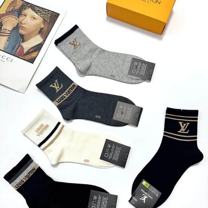 スーパーコピー ルイヴィトン 靴下