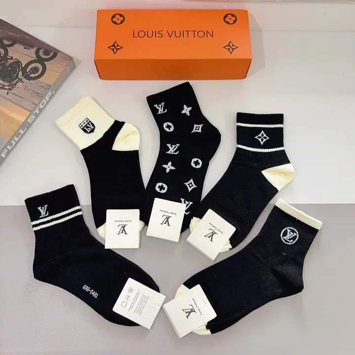 スーパーコピー ルイヴィトン 靴下