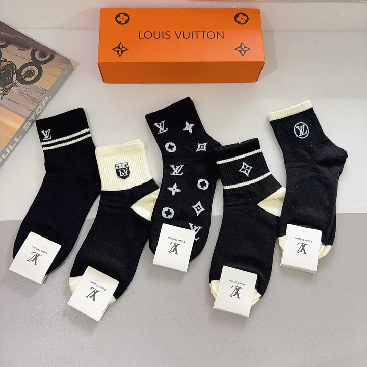 スーパーコピー ルイヴィトン 靴下