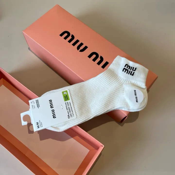 スーパーコピー ミュウミュウ 靴下