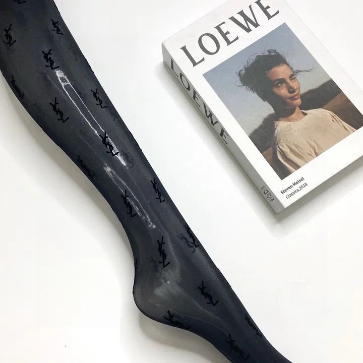 スーパーコピー イブサンローラン 靴下