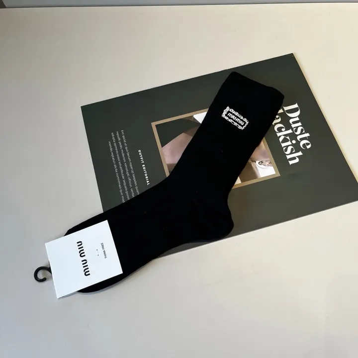 スーパーコピー ミュウミュウ 靴下