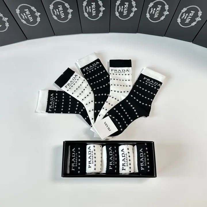 スーパーコピー バレンシアガ 靴下