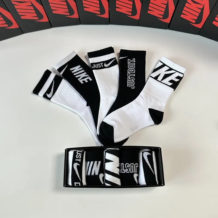 スーパーコピー ナイキ 靴下