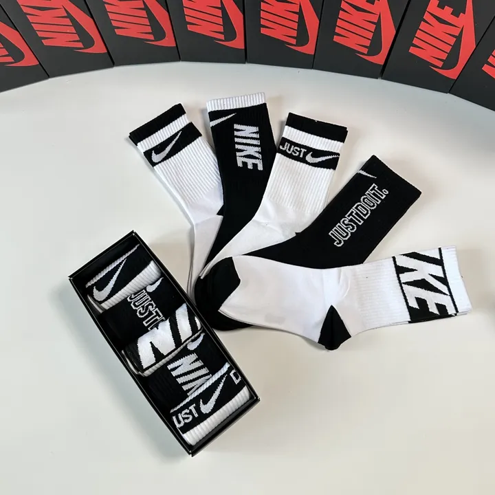スーパーコピー ナイキ 靴下