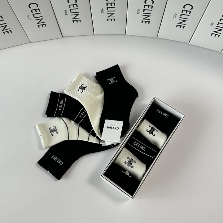 スーパーコピー ディオール 靴下