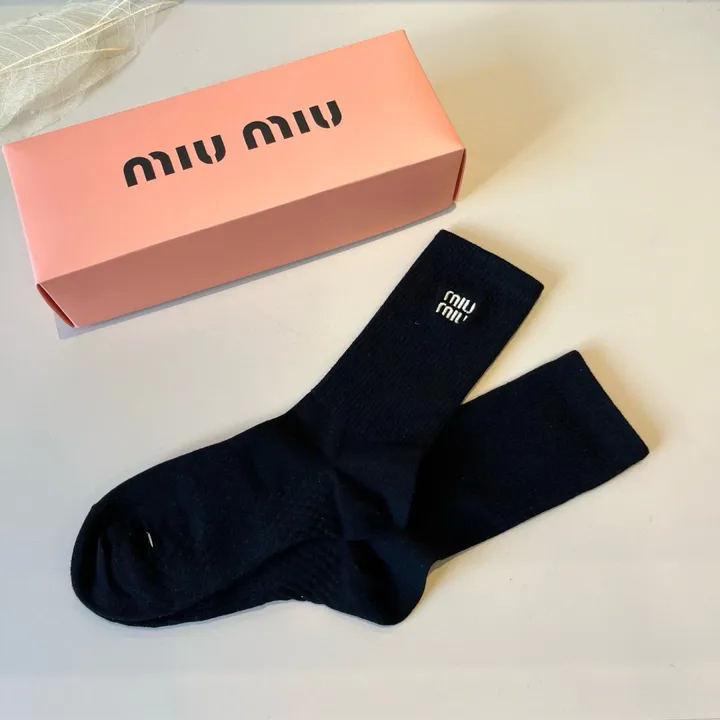 スーパーコピー ミュウミュウ 靴下