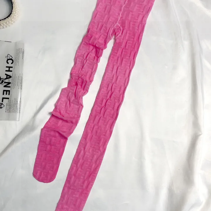 スーパーコピー ヴェルサーチ 靴下