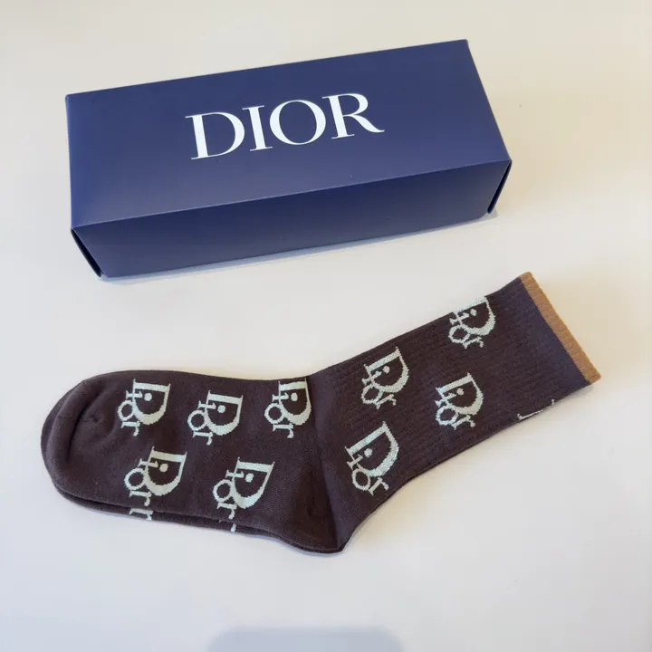 スーパーコピー ディオール 靴下