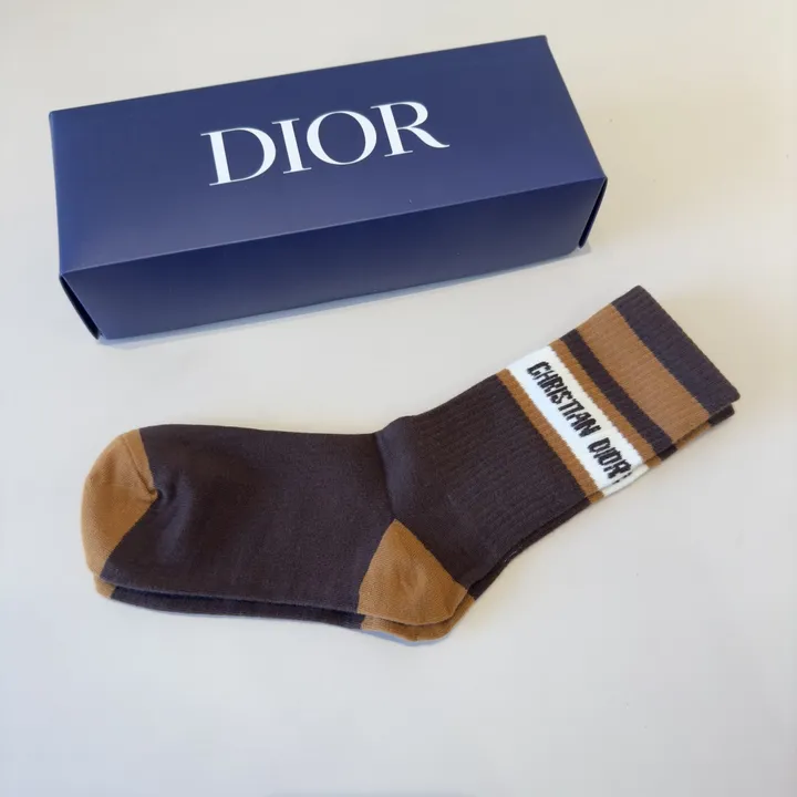 スーパーコピー ディオール 靴下