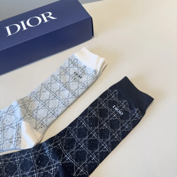 スーパーコピー ディオール 靴下